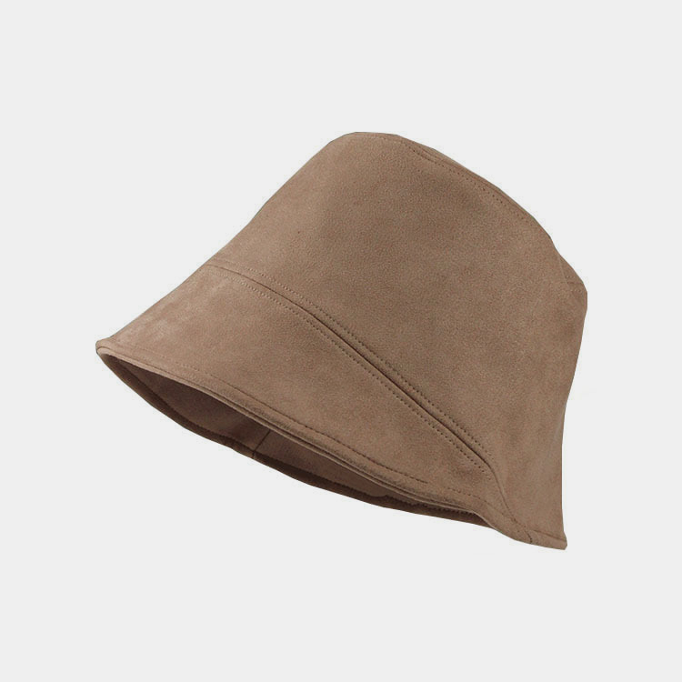 BK00041 Bøttehatt for damer i semsket skinn