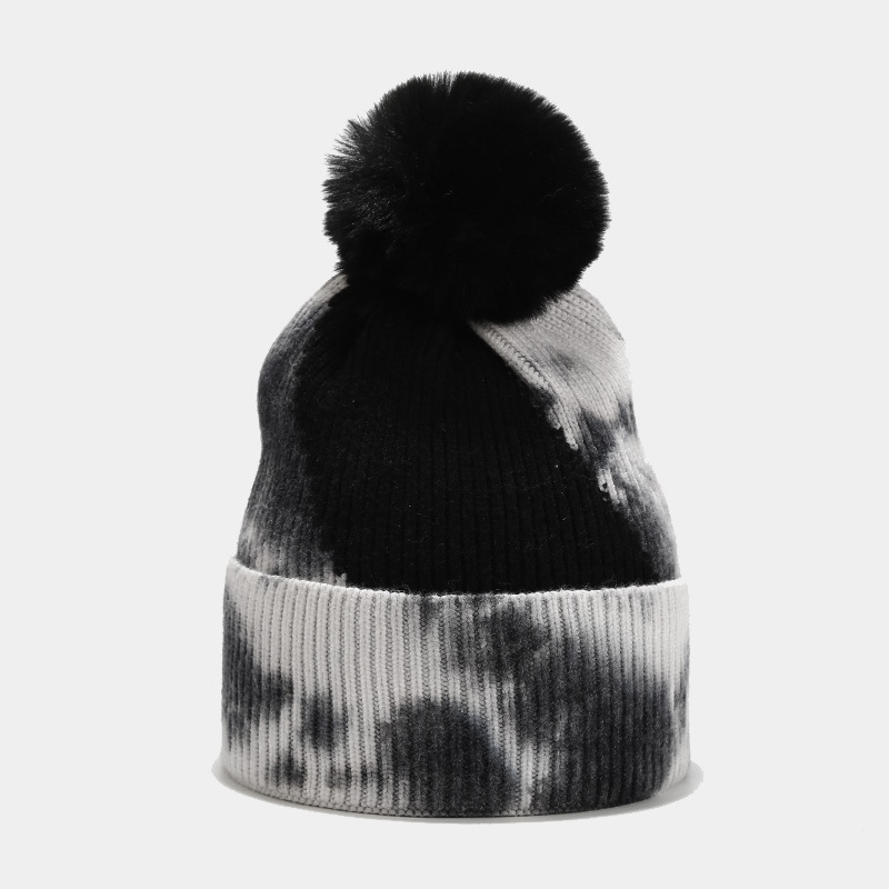H00082 Tie-dye Graffiti strikket lue med hårball