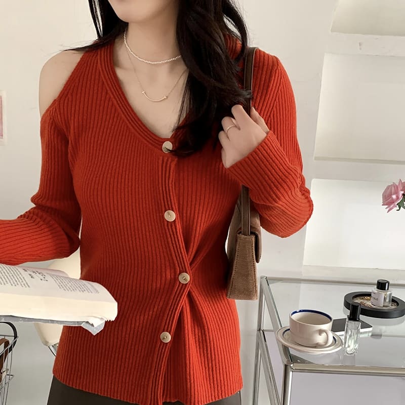 SM-K0022 V-hals off-shoulder slank og nisjedesign Langermet strikket cardigan SM-K0022 V-hals off-shoulder slank og nisjedesign Langermet strikket cardigan