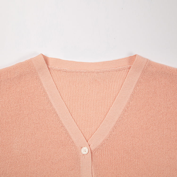SM-K0046 V-hals knepet iset lin kort slim fit kortermet strikket cardigan SM-K0046 V-hals knepet iset lin kort slim fit kortermet strikket cardigan