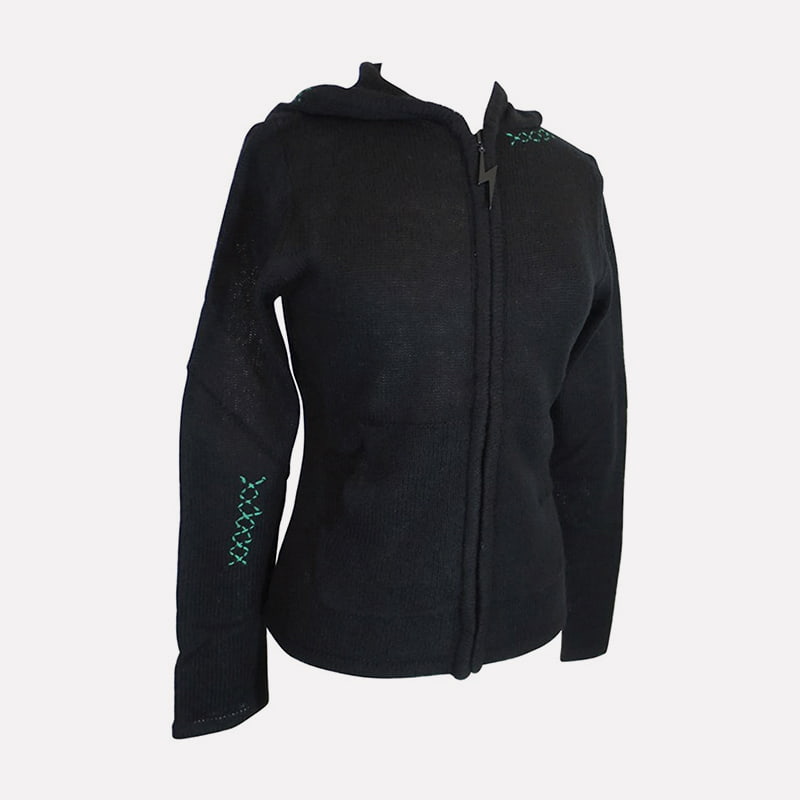 SM-K0098 Strikket genser med hette med monogram Tettstrikket genser SM-K0098 Strikket genser med hette med monogram Tettstrikket genser